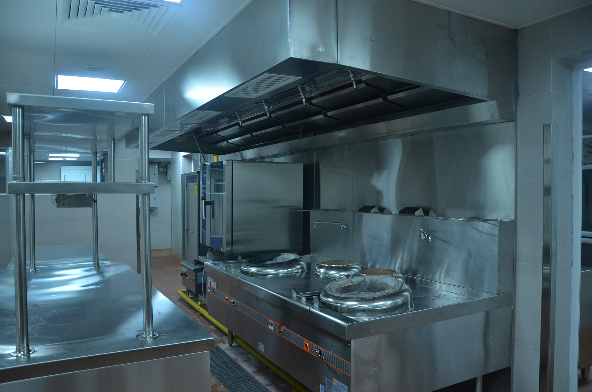 Cocina comercial Crowne Plaza Hailing Island (8)